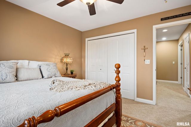 6410 W Willow Oak Court, Edwards, IL 61528