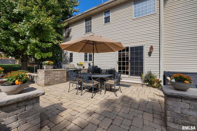 6410 W Willow Oak Court, Edwards, IL 61528