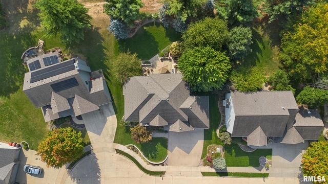 6410 W Willow Oak Court, Edwards, IL 61528