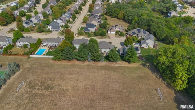 6410 W Willow Oak Court, Edwards, IL 61528