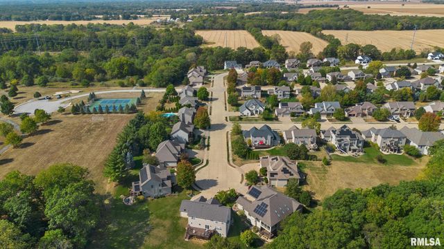 6410 W Willow Oak Court, Edwards, IL 61528