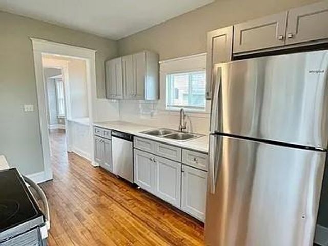 37 E 32nd Street, Kansas City, MO 64111