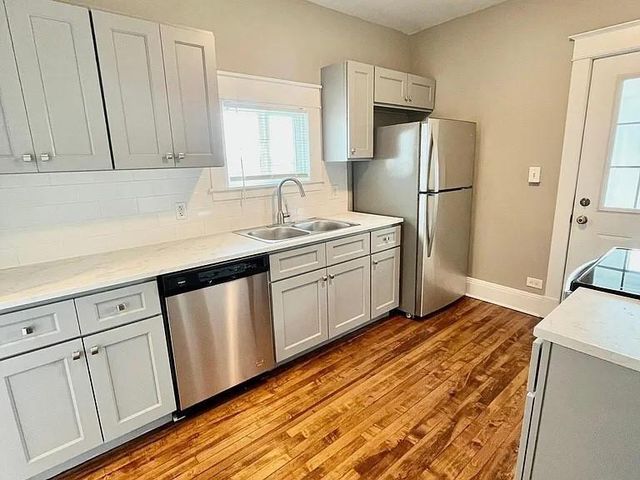 37 E 32nd Street, Kansas City, MO 64111