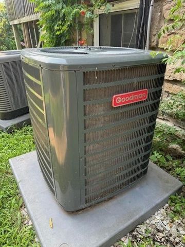 37 E 32nd Street, Kansas City, MO 64111