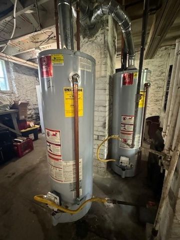 37 E 32nd Street, Kansas City, MO 64111