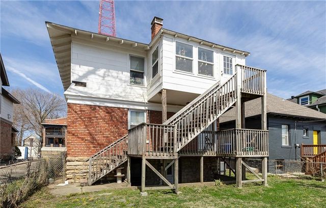 37 E 32nd Street, Kansas City, MO 64111