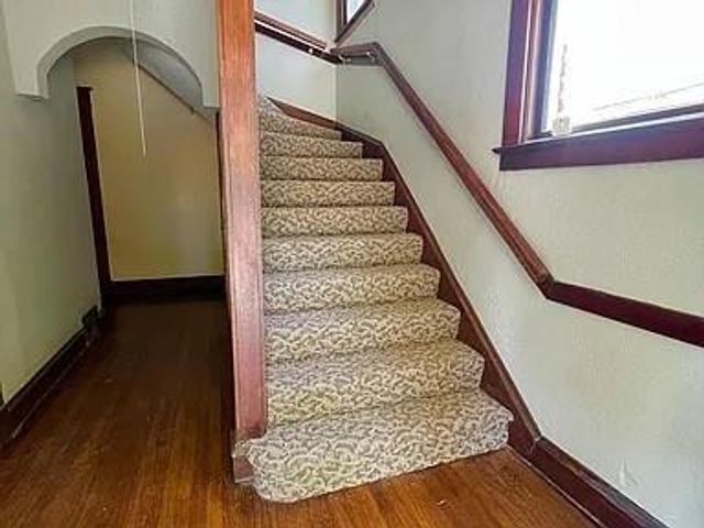 37 E 32nd Street, Kansas City, MO 64111