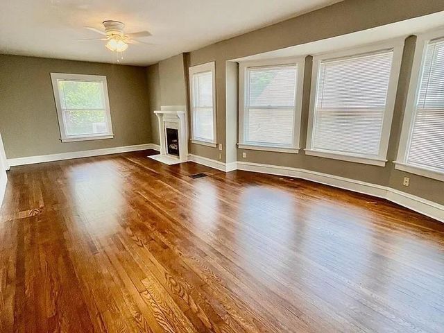 37 E 32nd Street, Kansas City, MO 64111