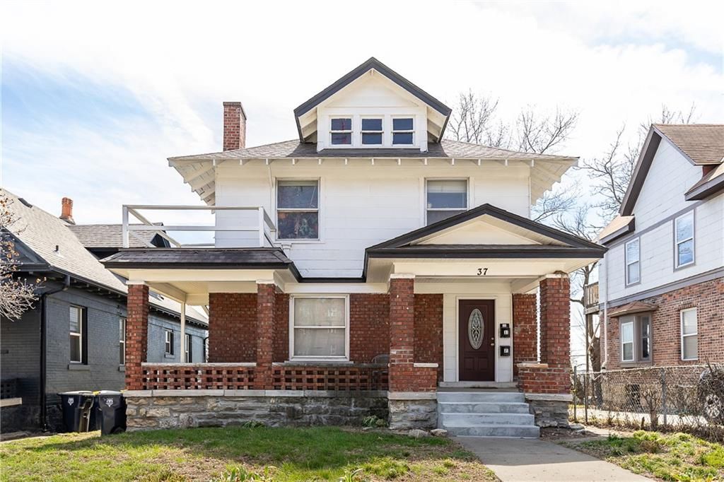 37 E 32nd Street, Kansas City, MO 64111