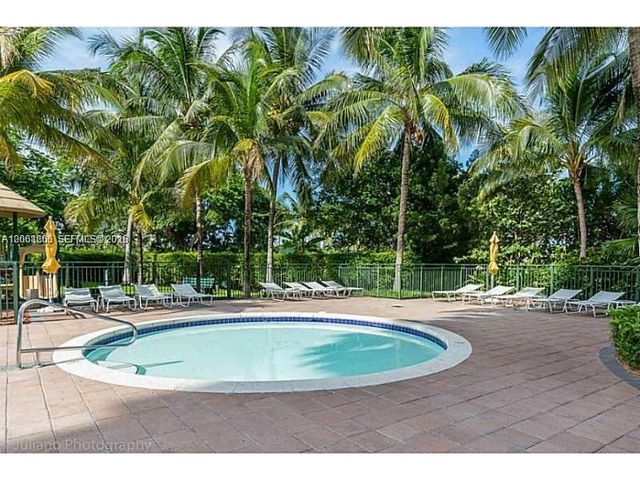 19501 W Country Club Drive 2205, Aventura, FL 33180