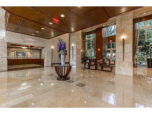 19501 W Country Club Drive 2205, Aventura, FL 33180