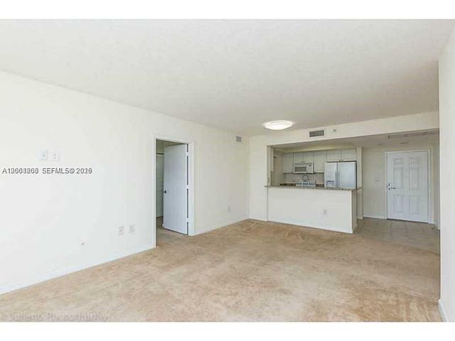19501 W Country Club Drive 2205, Aventura, FL 33180