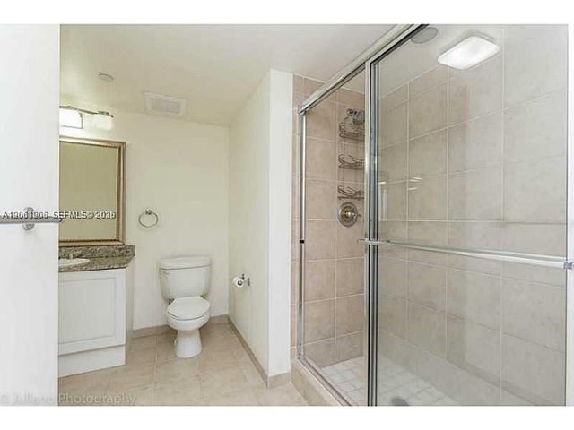 19501 W Country Club Drive 2205, Aventura, FL 33180