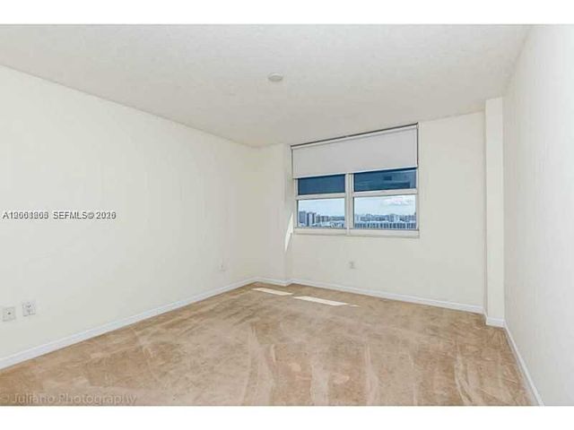 19501 W Country Club Drive 2205, Aventura, FL 33180