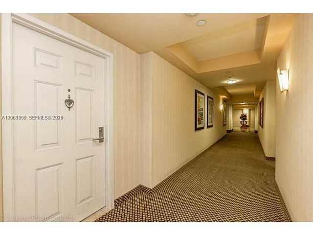 19501 W Country Club Drive 2205, Aventura, FL 33180