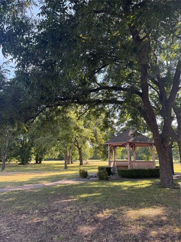 116 E Fork Road, Sunnyvale, TX 75182