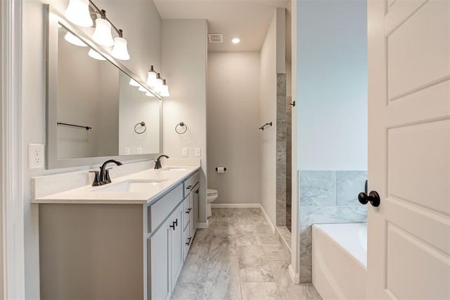 4228 NW 156th Terrace, Edmond, OK 73013