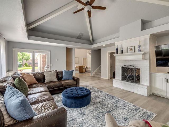 5621 Oak Tree Road, Edmond, OK 73025
