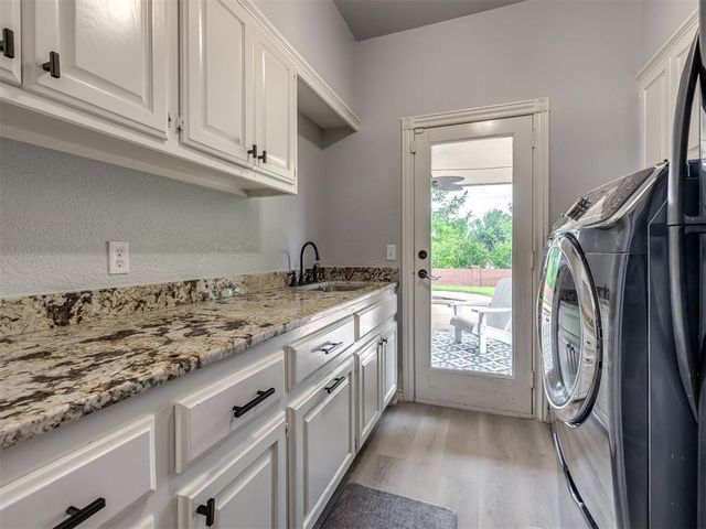5621 Oak Tree Road, Edmond, OK 73025