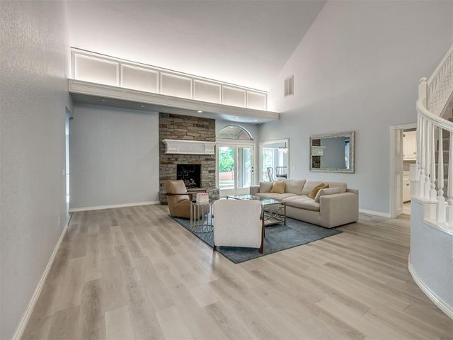 5621 Oak Tree Road, Edmond, OK 73025
