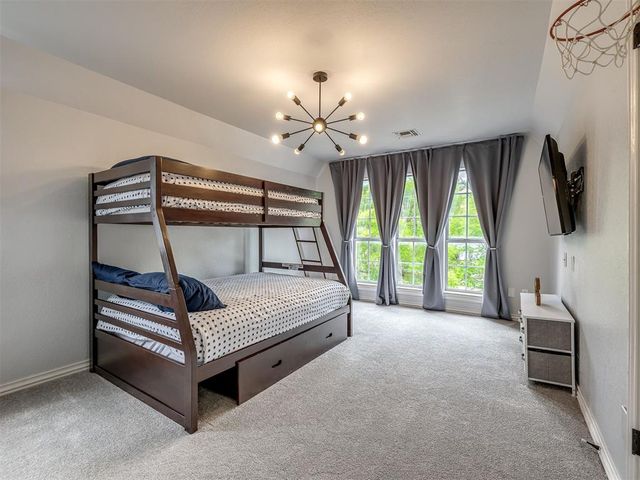 5621 Oak Tree Road, Edmond, OK 73025