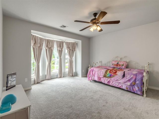 5621 Oak Tree Road, Edmond, OK 73025