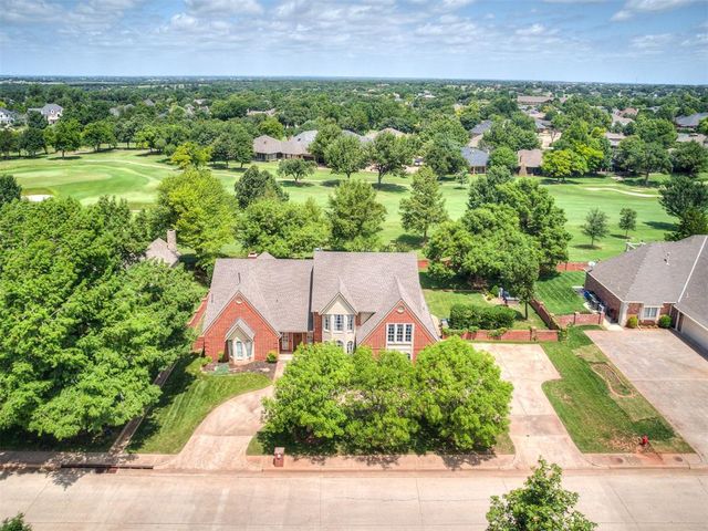 5621 Oak Tree Road, Edmond, OK 73025