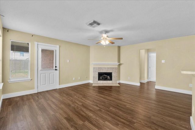 8004 Fallen Oak Lane, Texas City, TX 77591