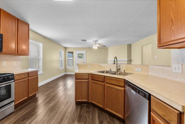 8004 Fallen Oak Lane, Texas City, TX 77591