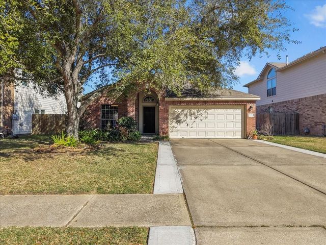 8004 Fallen Oak Lane, Texas City, TX 77591
