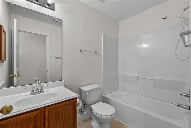 8004 Fallen Oak Lane, Texas City, TX 77591