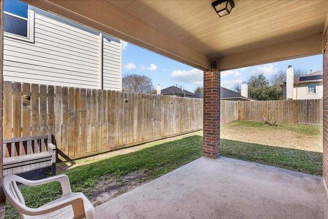 8004 Fallen Oak Lane, Texas City, TX 77591