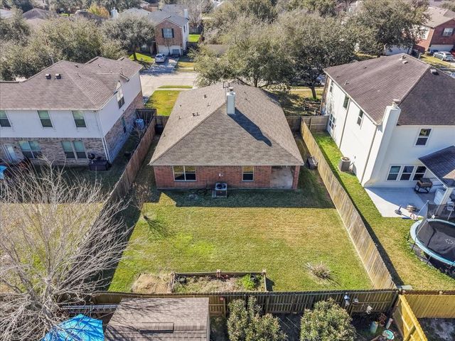 8004 Fallen Oak Lane, Texas City, TX 77591