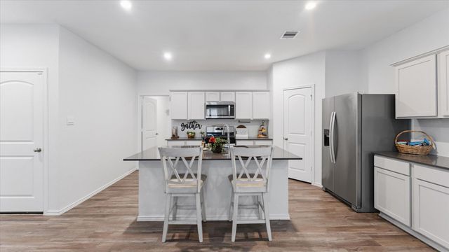12818 Sunny Pass, Willis, TX 77318