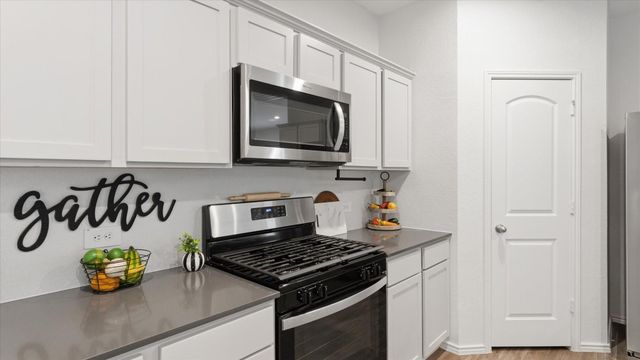 12818 Sunny Pass, Willis, TX 77318