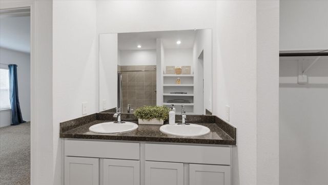 12818 Sunny Pass, Willis, TX 77318