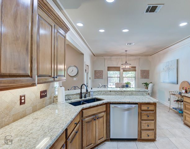 9982 Loveland Court, Shreveport, LA 71106