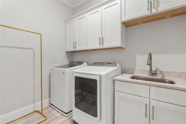 1381 Kings Park Drive, Kennesaw, GA 30152