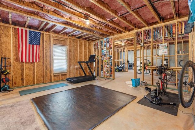 1381 Kings Park Drive, Kennesaw, GA 30152