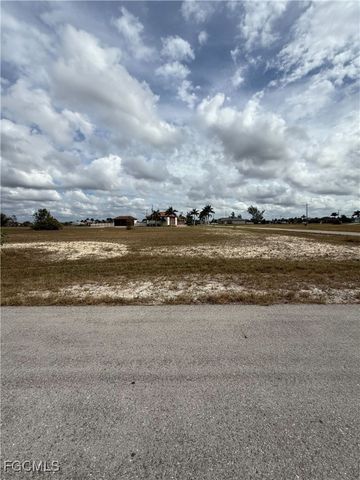2801 NW 45th PL, Cape Coral, FL 33993