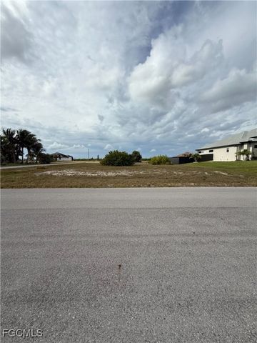 2801 NW 45th PL, Cape Coral, FL 33993