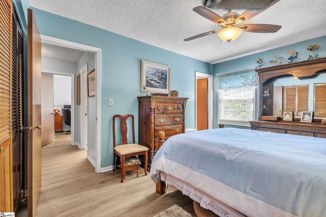 4 Merry Dale Lane, Greenville, SC 29617