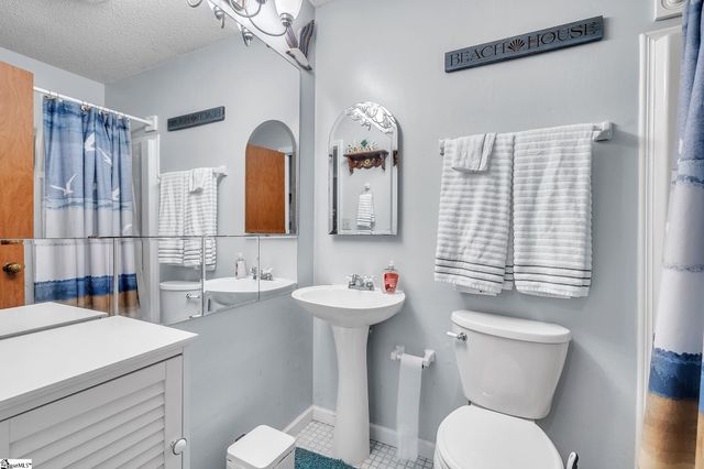 4 Merry Dale Lane, Greenville, SC 29617