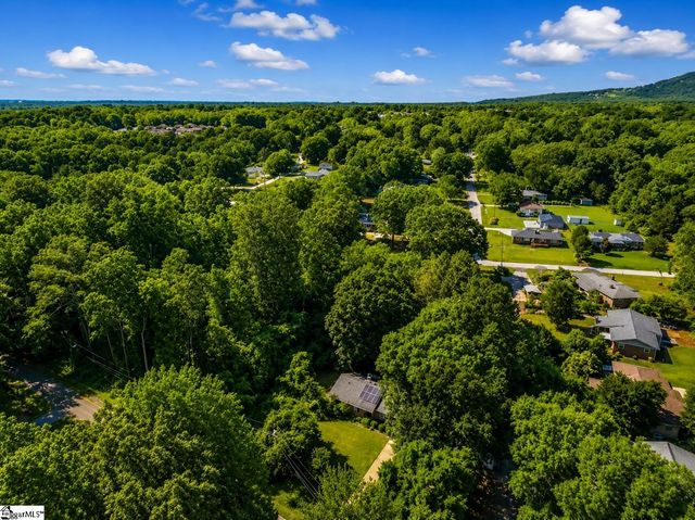 4 Merry Dale Lane, Greenville, SC 29617