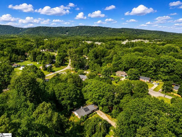 4 Merry Dale Lane, Greenville, SC 29617