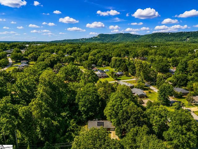 4 Merry Dale Lane, Greenville, SC 29617