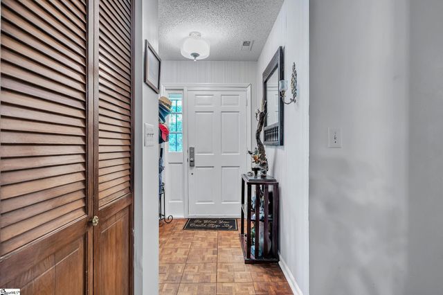 4 Merry Dale Lane, Greenville, SC 29617
