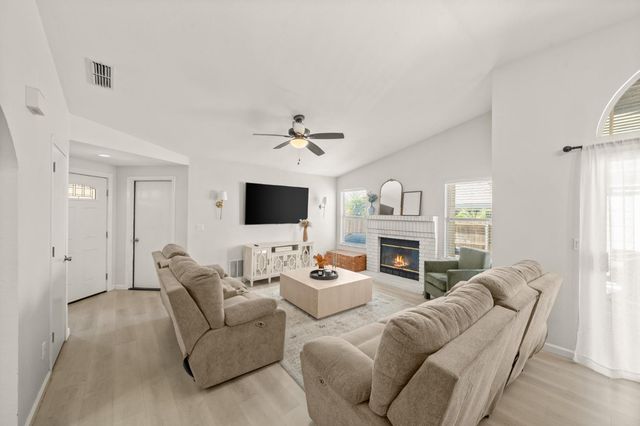9123 Colonsay Way, Sacramento, CA 95829