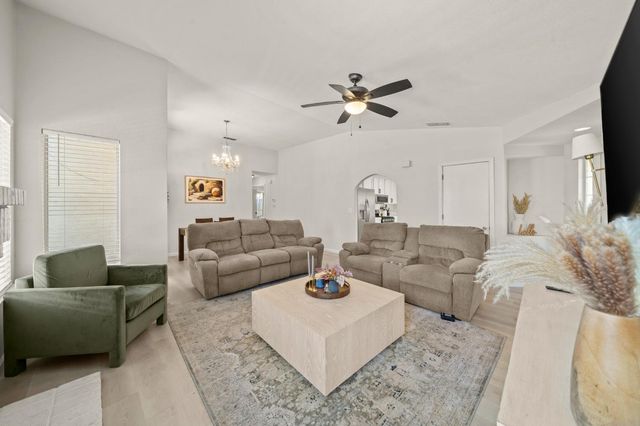 9123 Colonsay Way, Sacramento, CA 95829