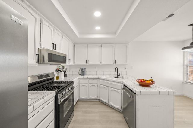 9123 Colonsay Way, Sacramento, CA 95829